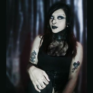 Meet your Posher, Marialuz